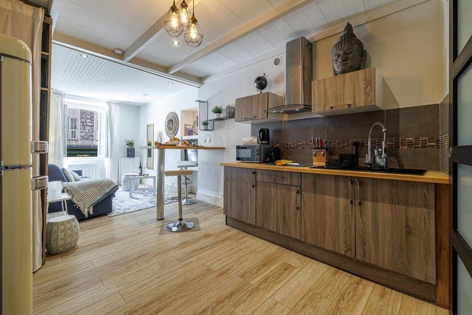 MY CASA - Bonaparte 17 - Superb Studio Suite Old Town Apartment in Nice