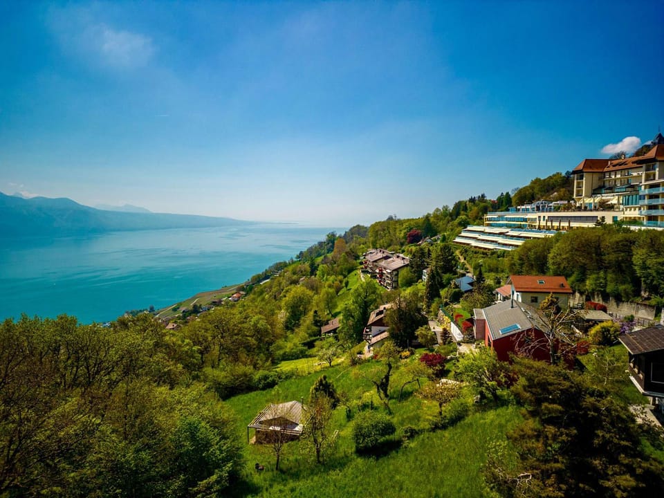 Property building, Nearby landmark, Spring, Day, Natural landscape, Bird's eye view, Lake view, River view, Sea view