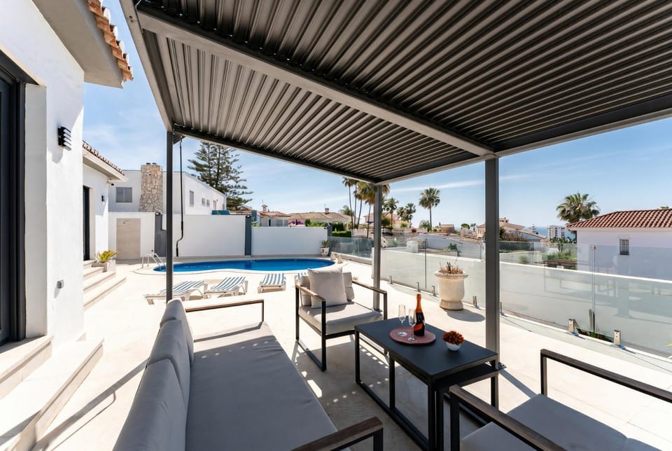 Patio, Day, View (from property/room), Balcony/Terrace, Balcony/Terrace, Dining area, Pool view, Swimming pool, sunbed