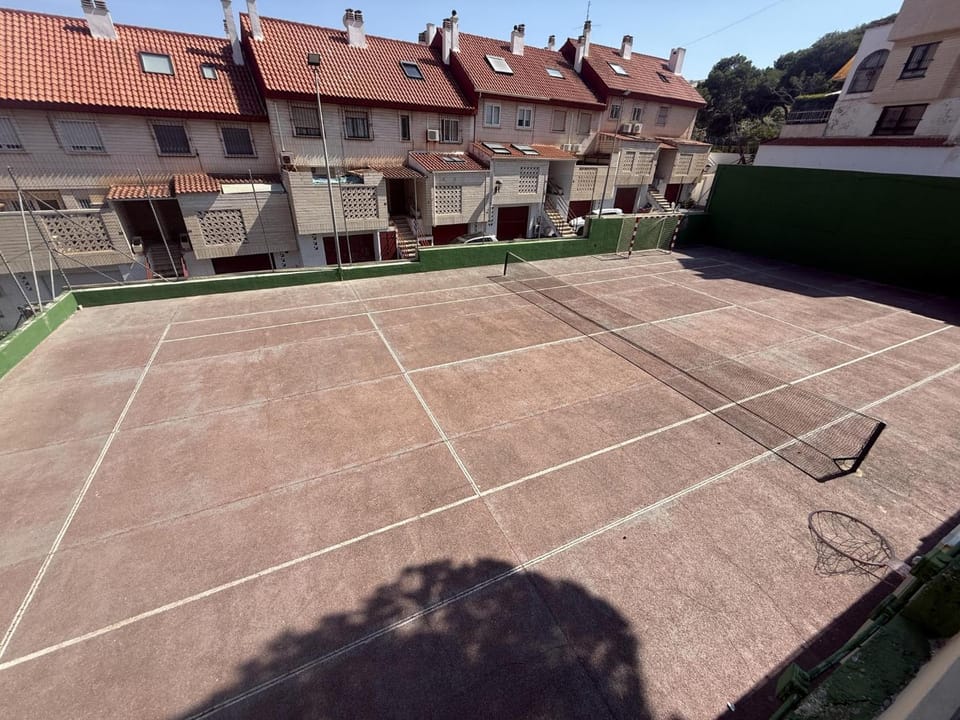 Tennis court