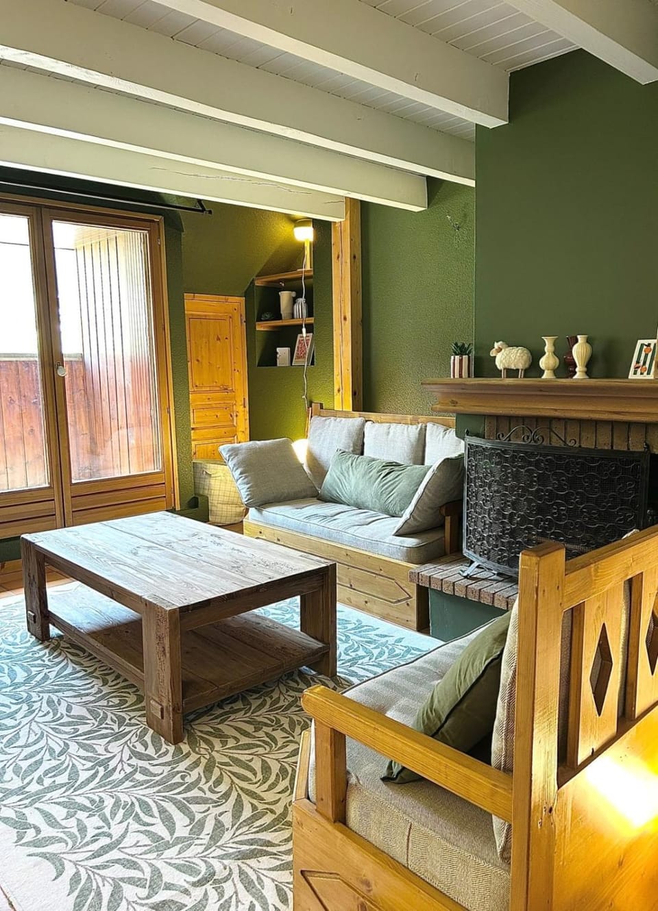 Apartment - heart of the village Apartment in Saint-Chaffrey