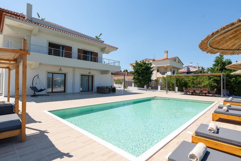 Property building, Swimming pool