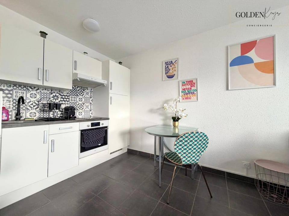 Le Frontalier II - Cocon Urbain Apartment in Saint-Julien-en-Genevois