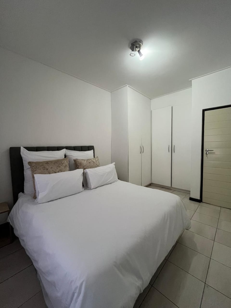 First Tee Prestigious Stay Apartment in Roodepoort