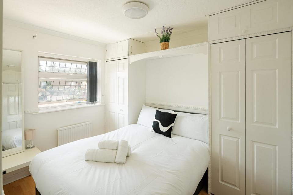 3BR Family Home for up to 7 with Garden House in London Borough of Southwark