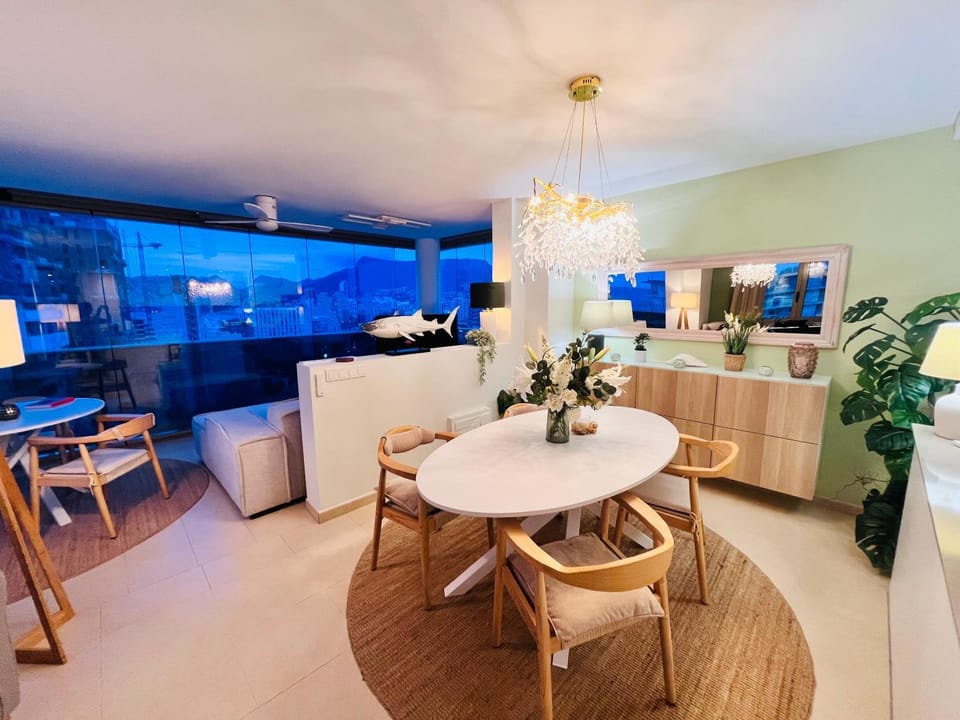 Living room, Dining area