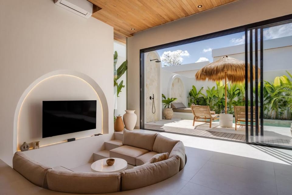 Communal lounge/ TV room, TV and multimedia, Living room, Seating area