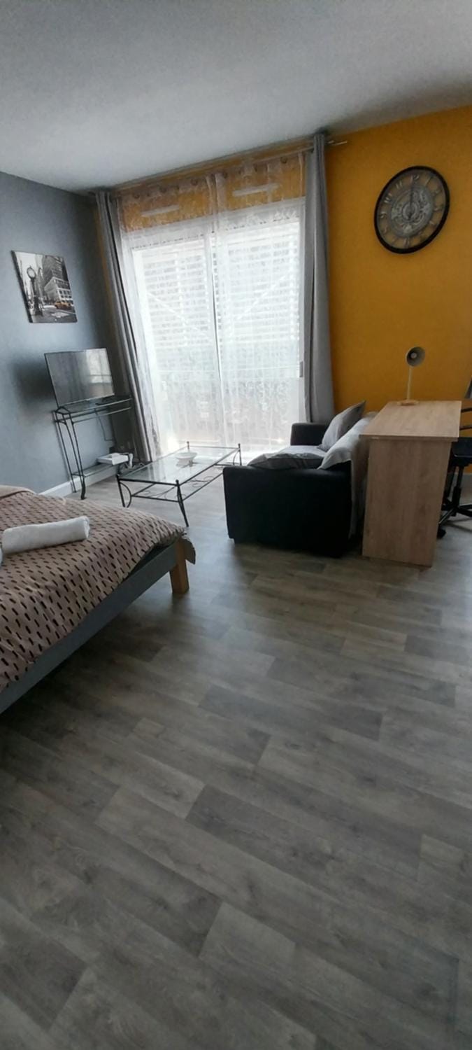 Studio Ferry Apartment in Nouvelle-Aquitaine