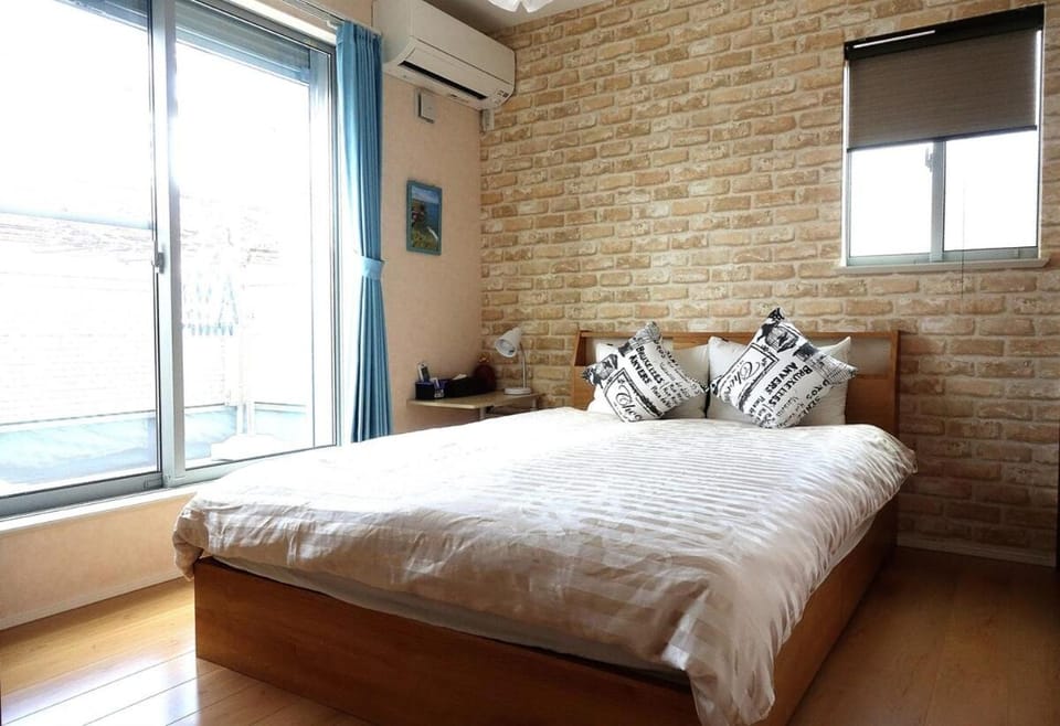 Ideal Family House near Namba with Free Parking House in Osaka