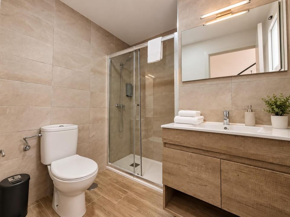 Shower, Toilet, Bathroom