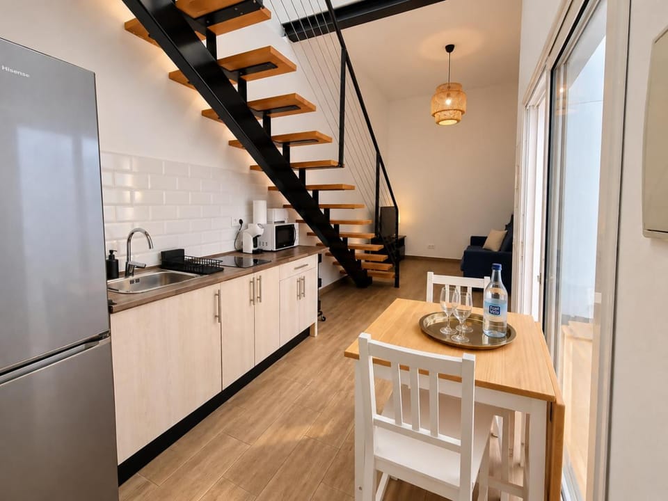 Kitchen or kitchenette, Communal kitchen