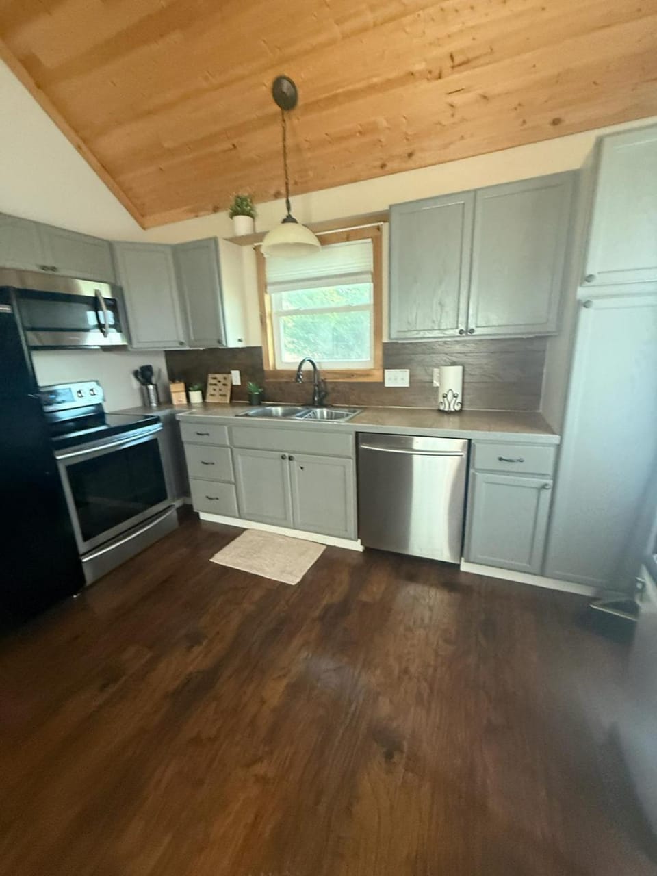Cottage No 3 on ranch with Fishing and Camping House in Anna