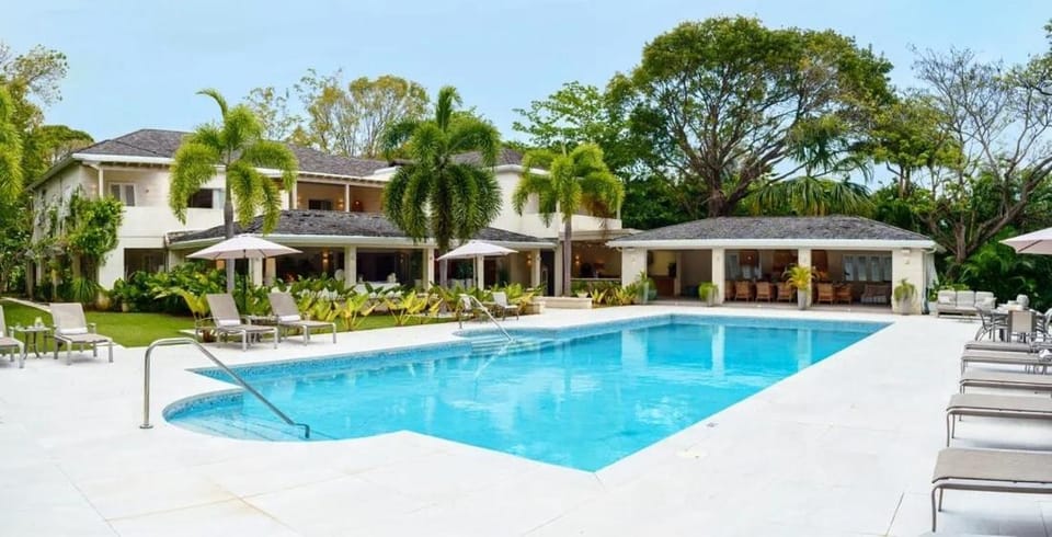 Luxury 7-Bedroom Sandy Lane Estate Villa with Pool & Beach Club Access Villa in Holetown