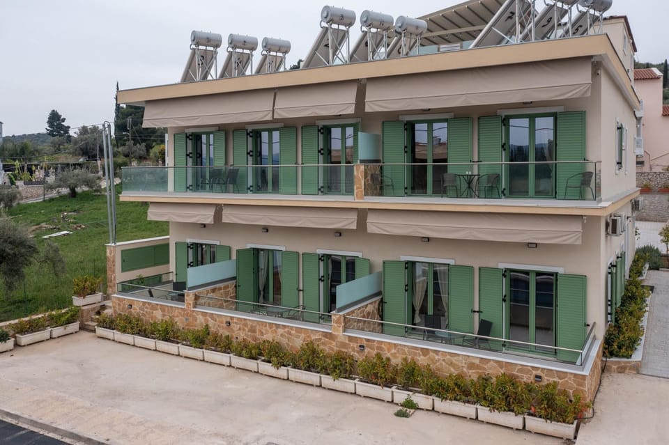 Asini deluxe suite 5, with rooftop terrace and breathtaking views Apartment in Peloponnese Region