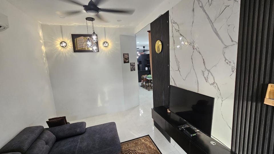 Communal lounge/ TV room, TV and multimedia, Living room, Seating area