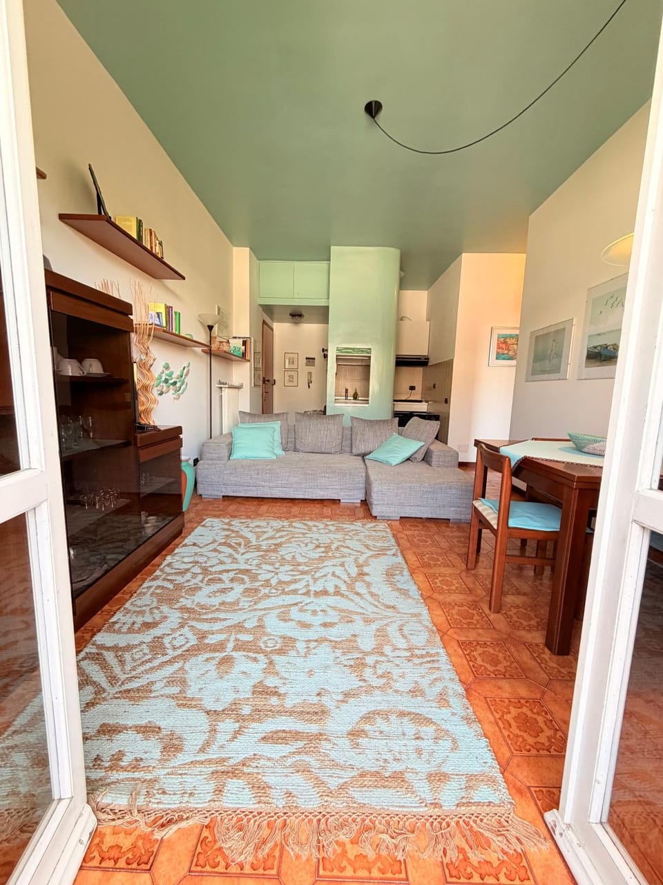 Living room, kitchen