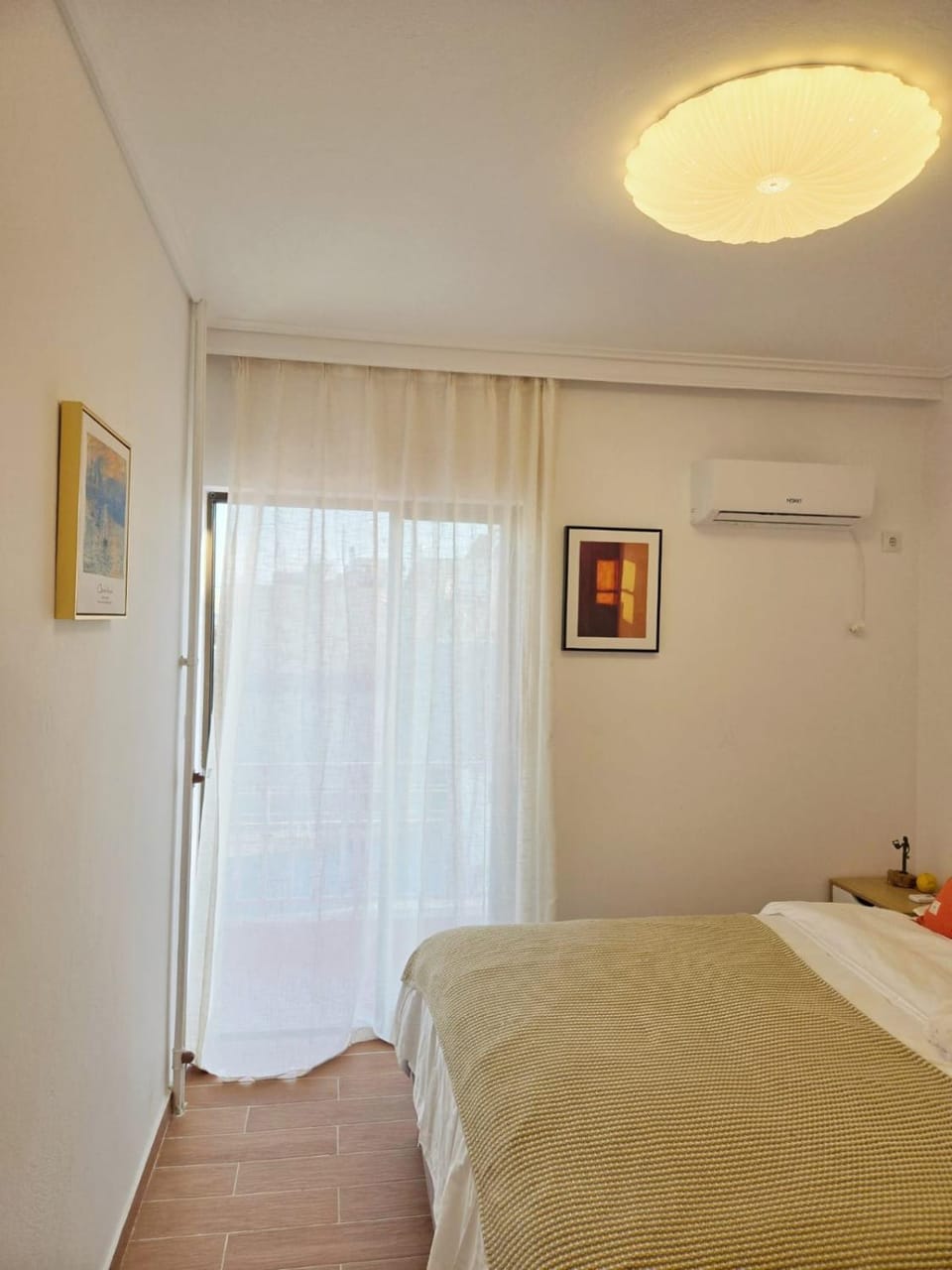 Bed, Balcony/Terrace, Bedroom, air conditioner