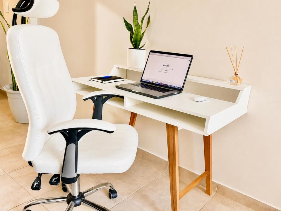 Illovo Mews Luxury Studio Apartment in Sandton