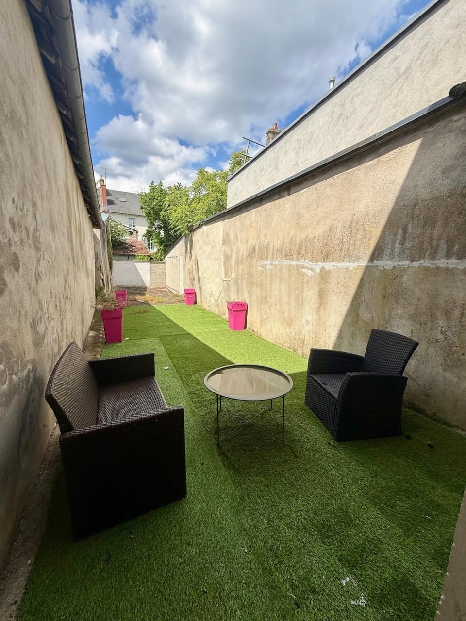 Le Color Pop - Logement très frais - Wi-Fi - Hyper-Centre Apartment in Bourges