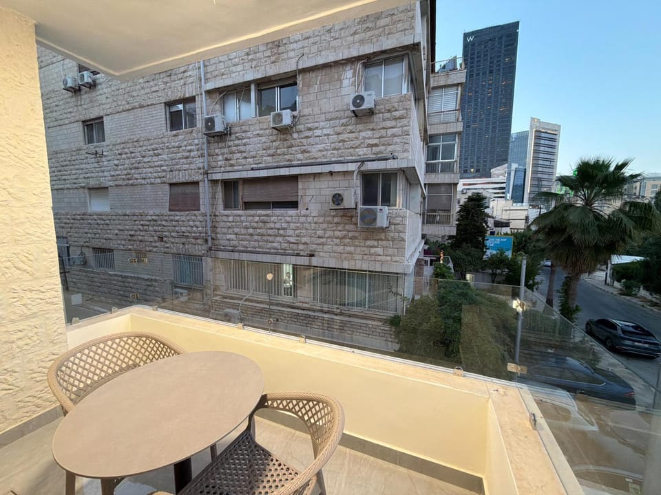 101 JRE apartment with stunning boulevard veiw Apartment in Africa