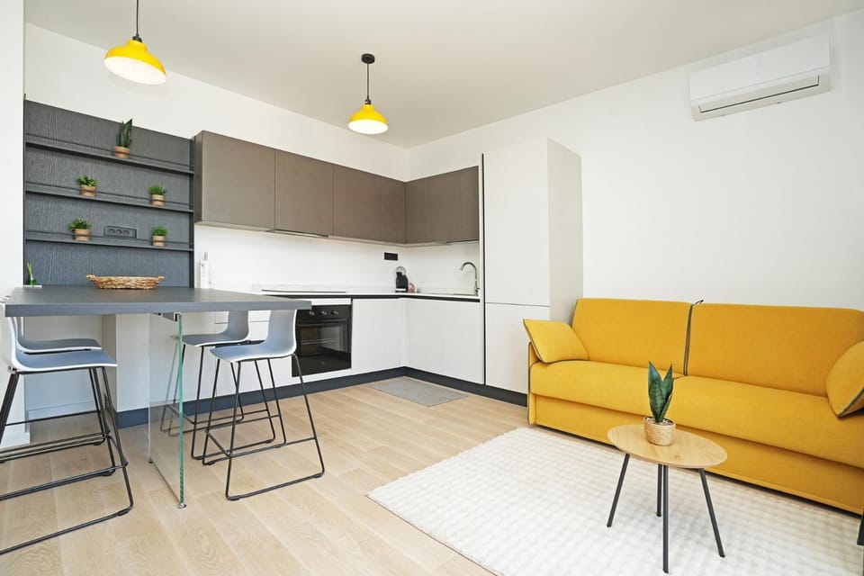 Living room, Dining area, kitchen