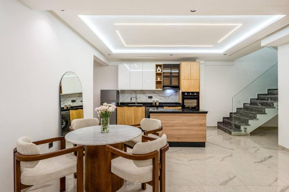 Luxury 3BR Duplex in CityCenter Pool Hivernage Apartment in Marrakesh