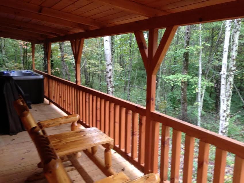 Settlers Roost at Avenwood Cabins Cabin in Falls Township