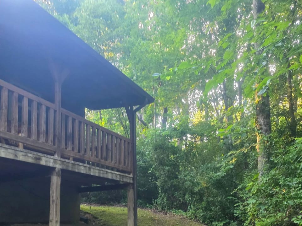 Whippoorwill at Avenwood Cabins Cabin in Falls Township