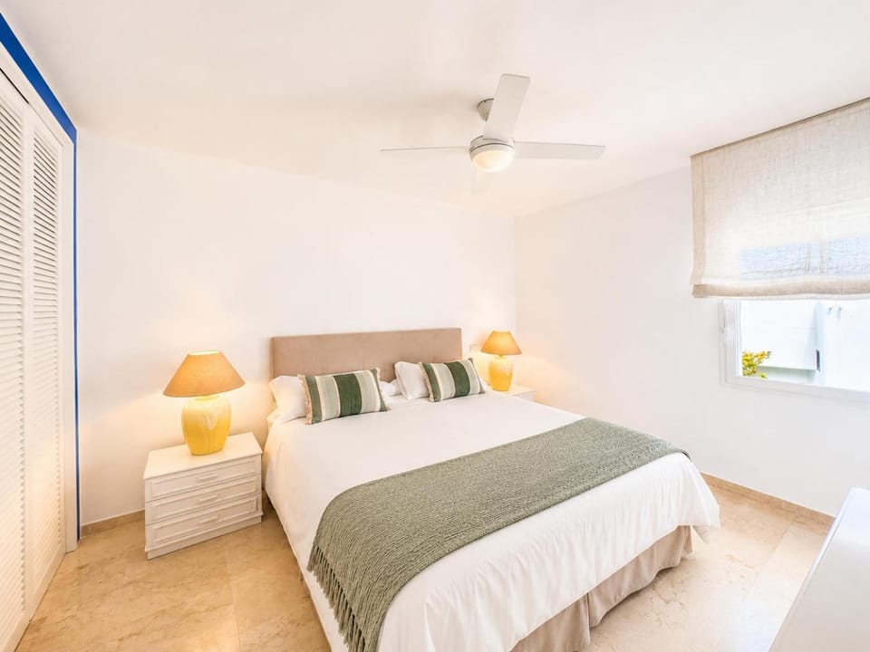 Penthouse with seaviews by Kura Homes Apartment in Marbella