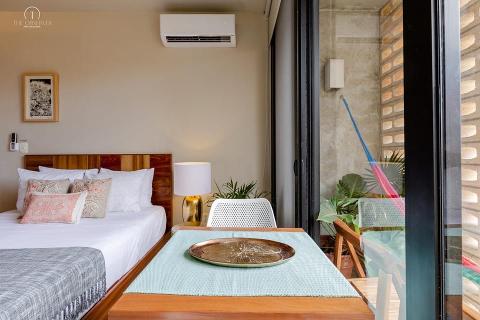 Bed, Balcony/Terrace, Dining area
