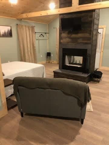 Firefly Landing at Avenwood Cabins Cabin in Falls Township