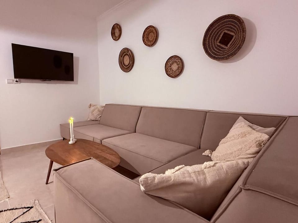 Communal lounge/ TV room, TV and multimedia, Living room, Seating area
