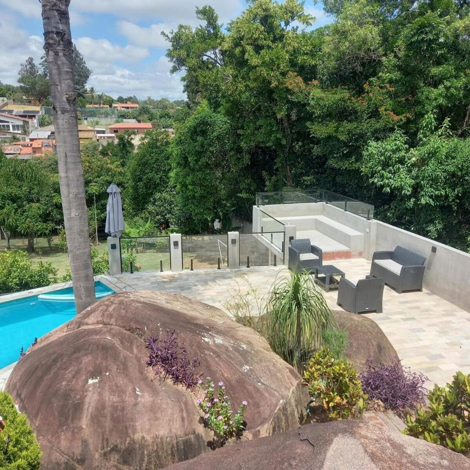 Casa piscina climatizada em Atibaia House in State of São Paulo