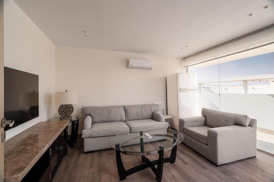 The Luxury Pent I Private pool I Lakeview Reside Apartment in New Cairo City