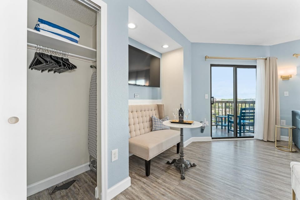 TV and multimedia, Dining area, storage
