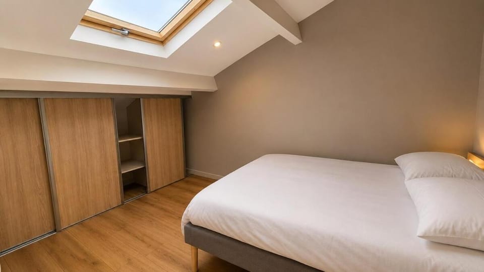 Bedroom, storage