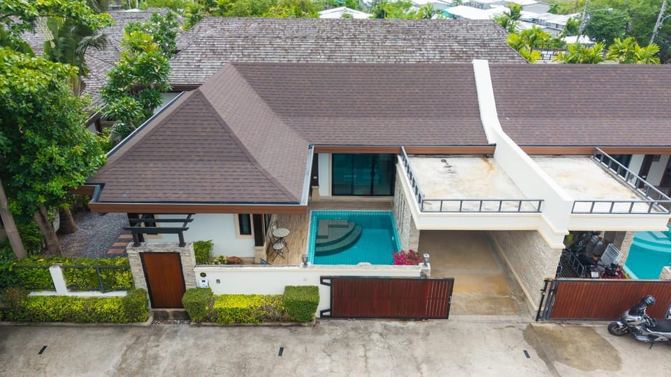 Rawai 2D5号两卧泳池别墅 100米到拉威海滩 近top's便利店 麦当劳 泰拳馆 Villa in Rawai