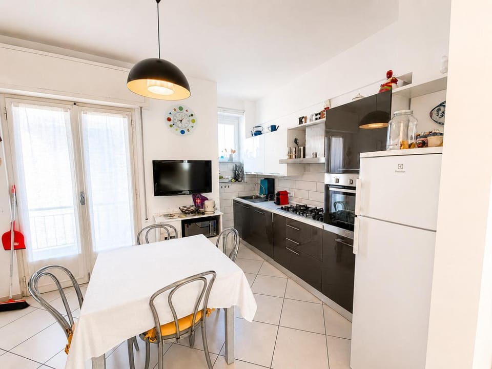 Hostdomus - Sun Apartment Apartment in Finale Ligure