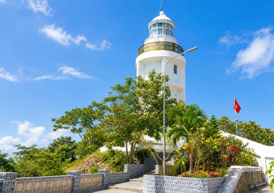 Nearby landmark, Landmark view