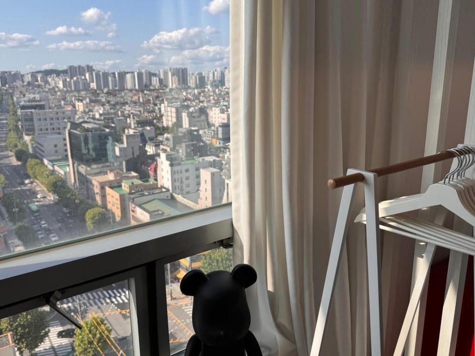 Vista-HongDae #3min #AREX #Hongik Uni stn Exit 1 Apartment in Seoul