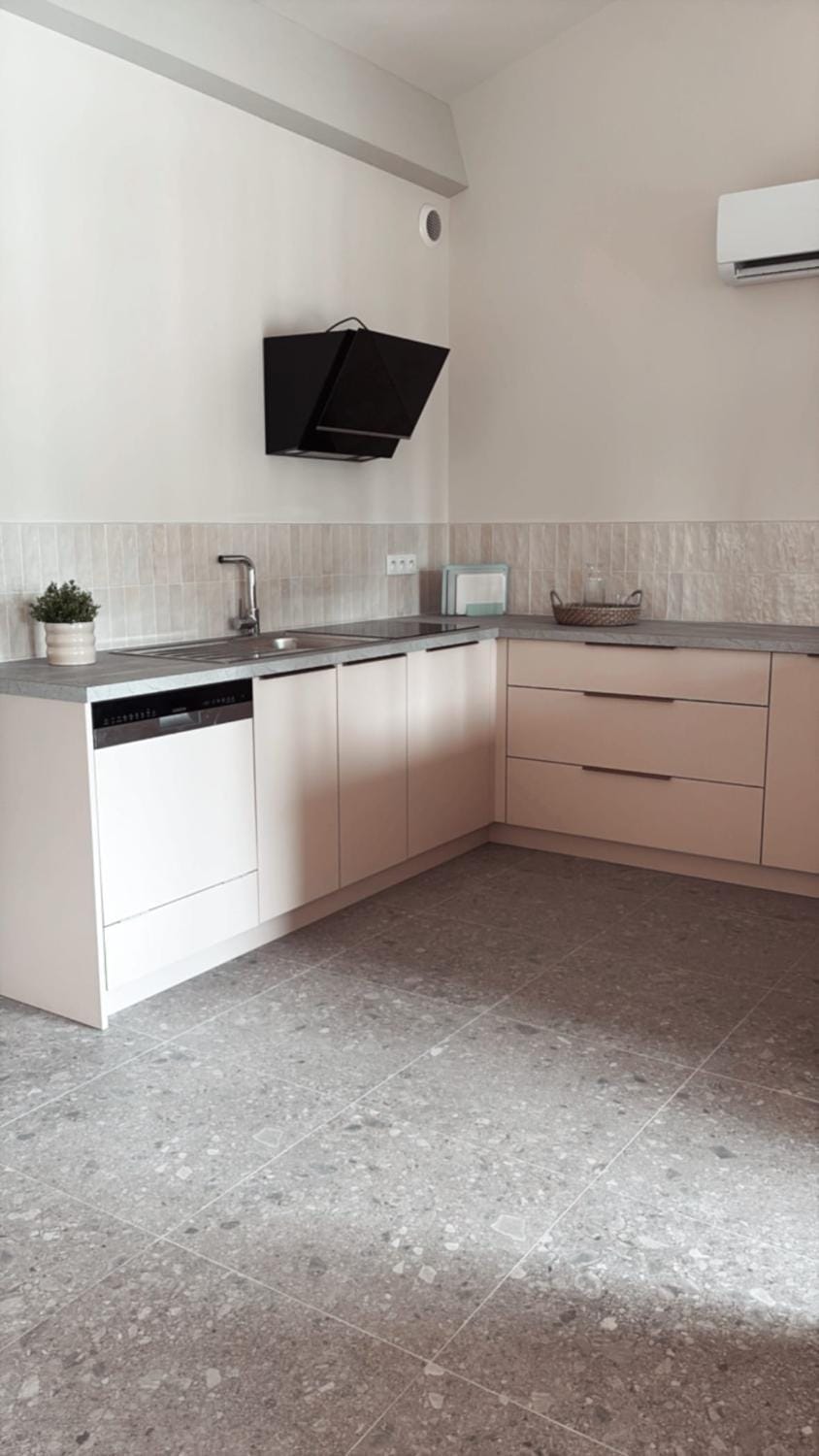 Loft bohème chic avec jardin privé & clim Apartment in La Grande-Motte