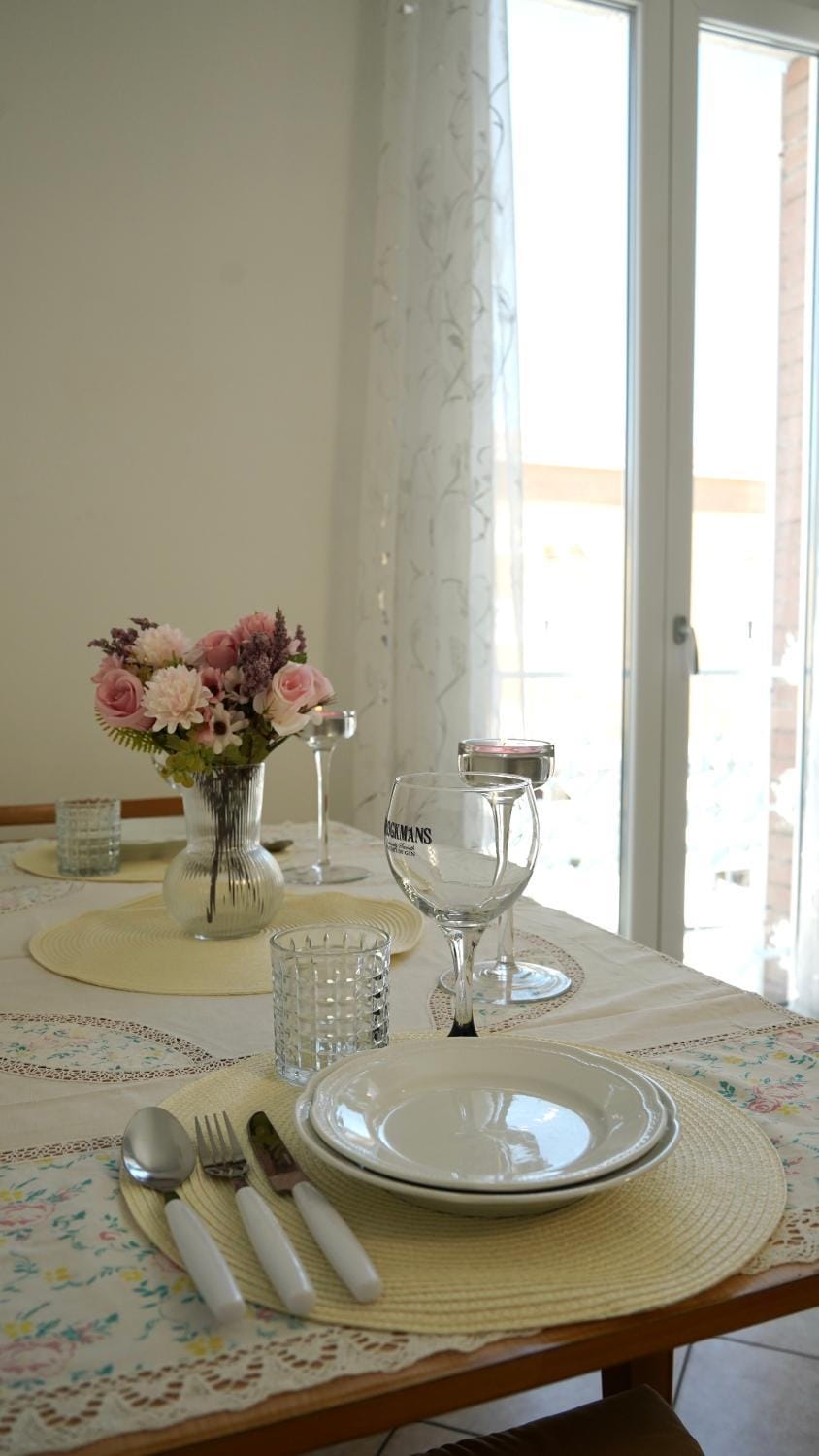 Communal lounge/ TV room, Lounge or bar, Dining area, Lunch