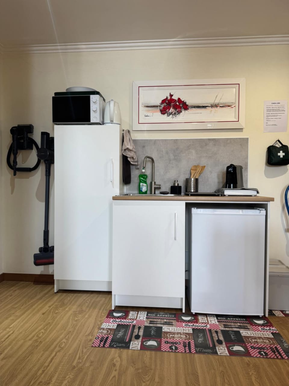Etape Casa Lisa-Suite Annette Bed and Breakfast in Vila Praia de Ancora