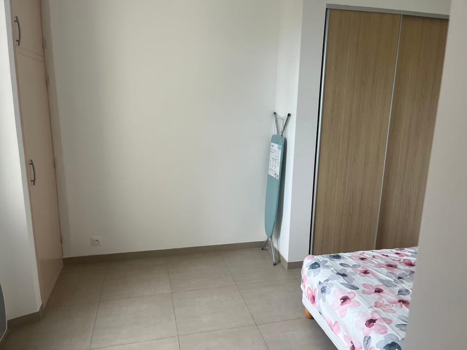 Bed, Photo of the whole room, Bedroom, wardrobe