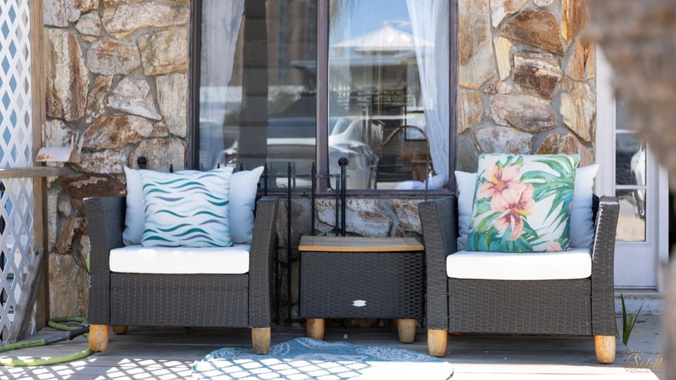 Sea Esta - Minutes to Beach Pet-Friendly House in Lower Grand Lagoon