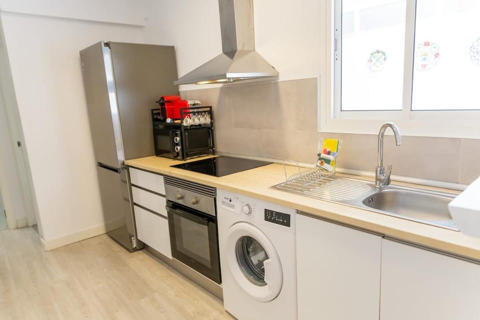 Málaga Centro I Cozy Terrace I 3BR I AC I WiFi Apartment in Malaga