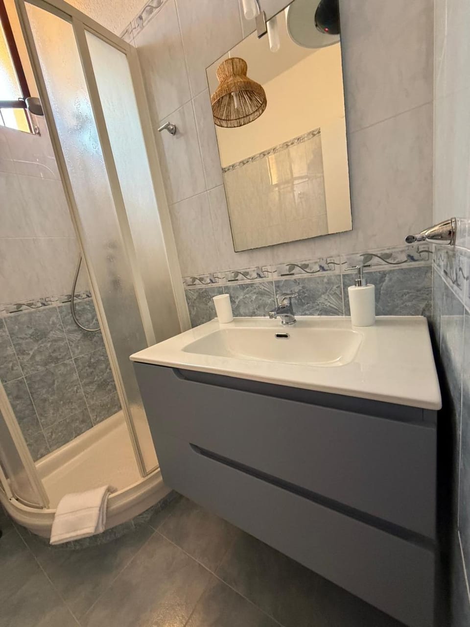Shower, Bathroom