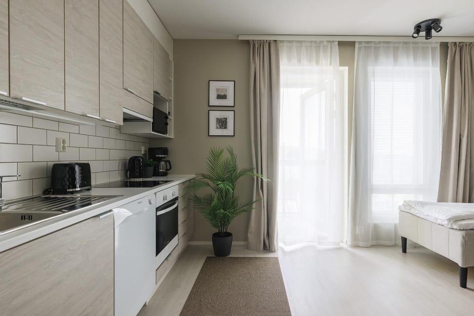 Coffee/tea facilities, Kitchen or kitchenette, Photo of the whole room, Seating area, oven