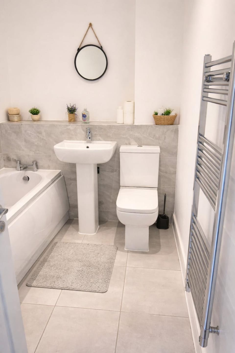 New 3 Bedroom Home W Garden & Parking House in Rotherham
