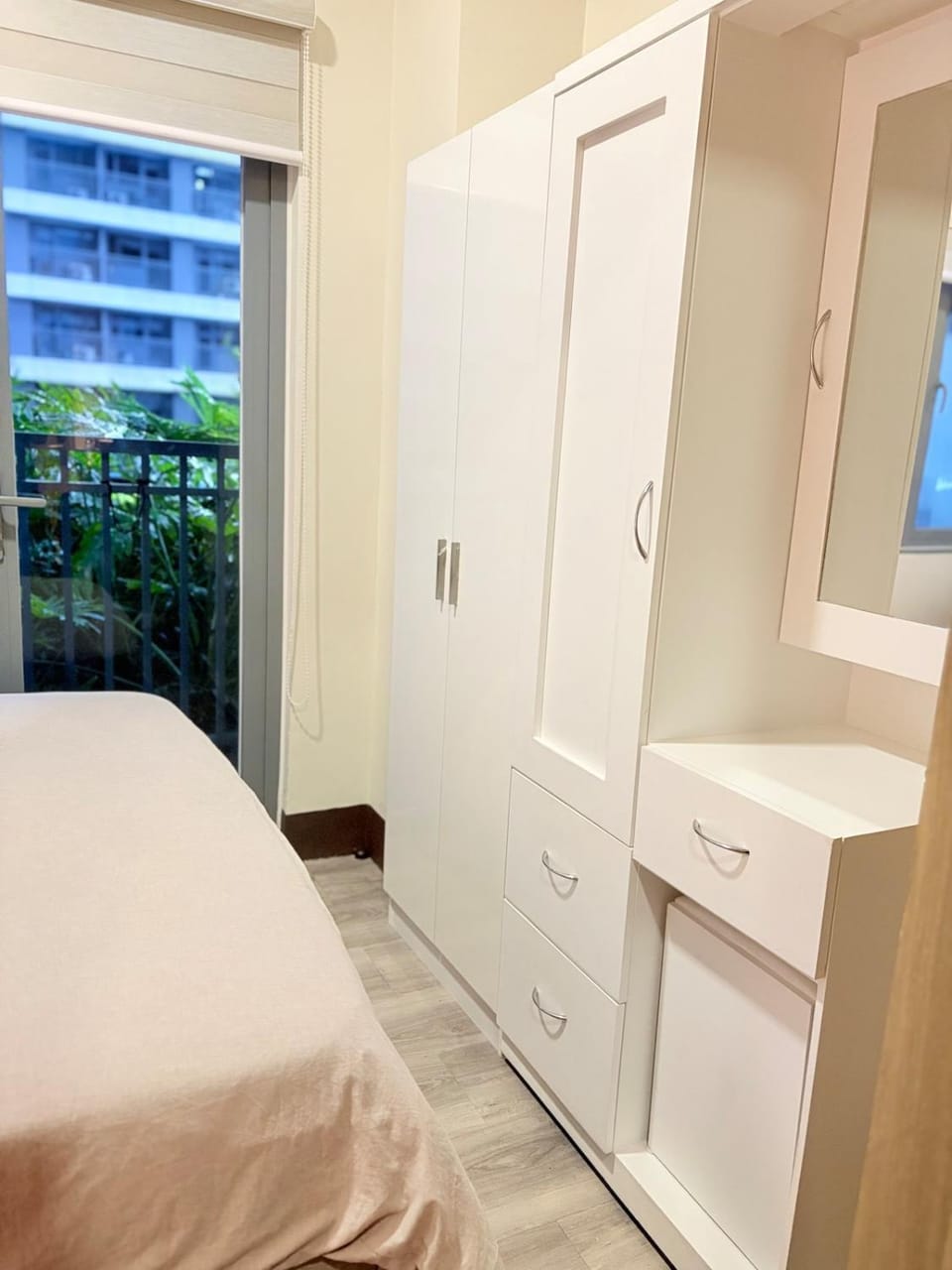 StaySUITEHOME at Fame Residences EDSA Mandaluyong Metro Manila Ph Apartment in Mandaluyong
